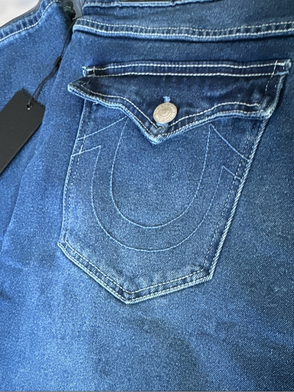 True Religion Men’s Medium Harmonious Wash Geno SN Flap Relaxed Slim W34 L32